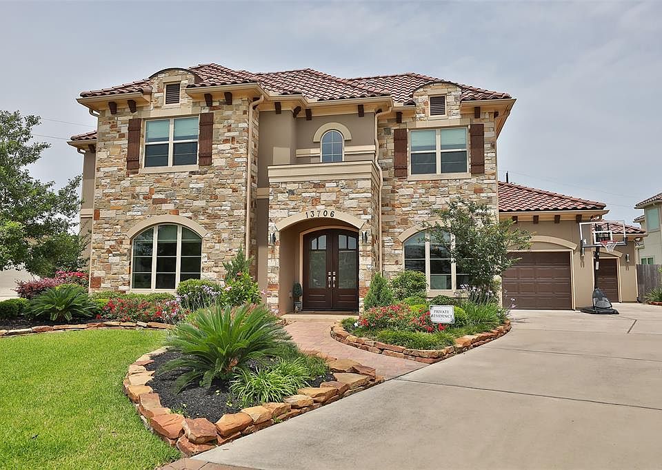 1st image of 13706 Harrison Hill Ct