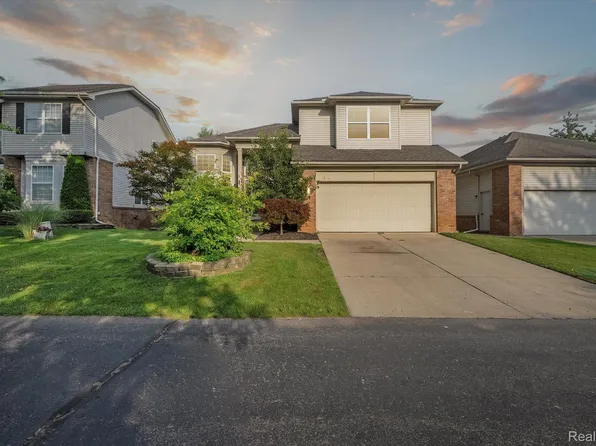 3244 Bridlewood Dr, Rochester, MI 48306