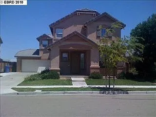669 Rice St photo 1