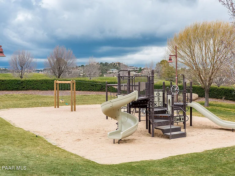 1654 Saint Andrews Way — Photo 32