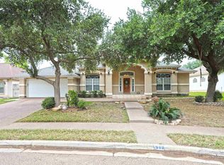511 Finch Ln, Laredo, TX 78045