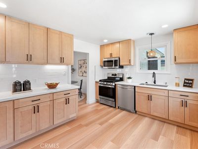 2151 W 108th St, Los Angeles, CA, 90047