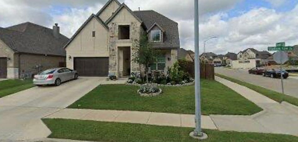 1st image of 2765 Stadium View Dr