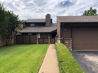 5626 Oak View Dr, Fort Worth, TX 76112