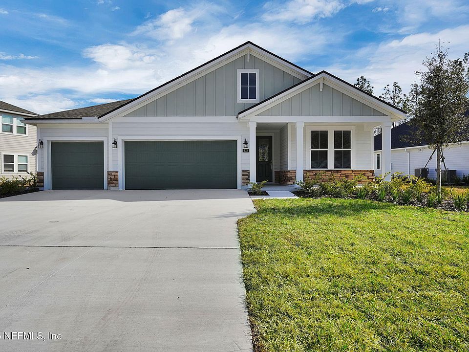 1st image of 828 GOLDENROD Drive