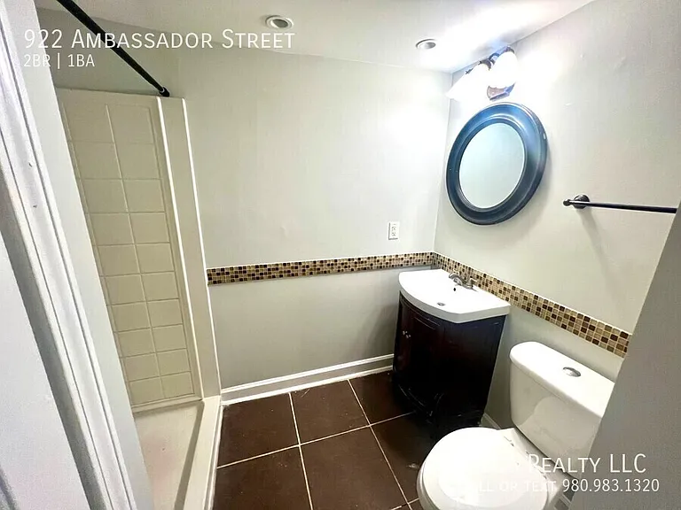 922 Ambassador St — Photo 6