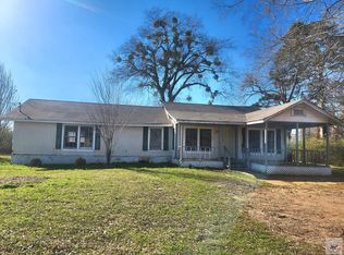 805 2nd St, Queen City, TX 75572