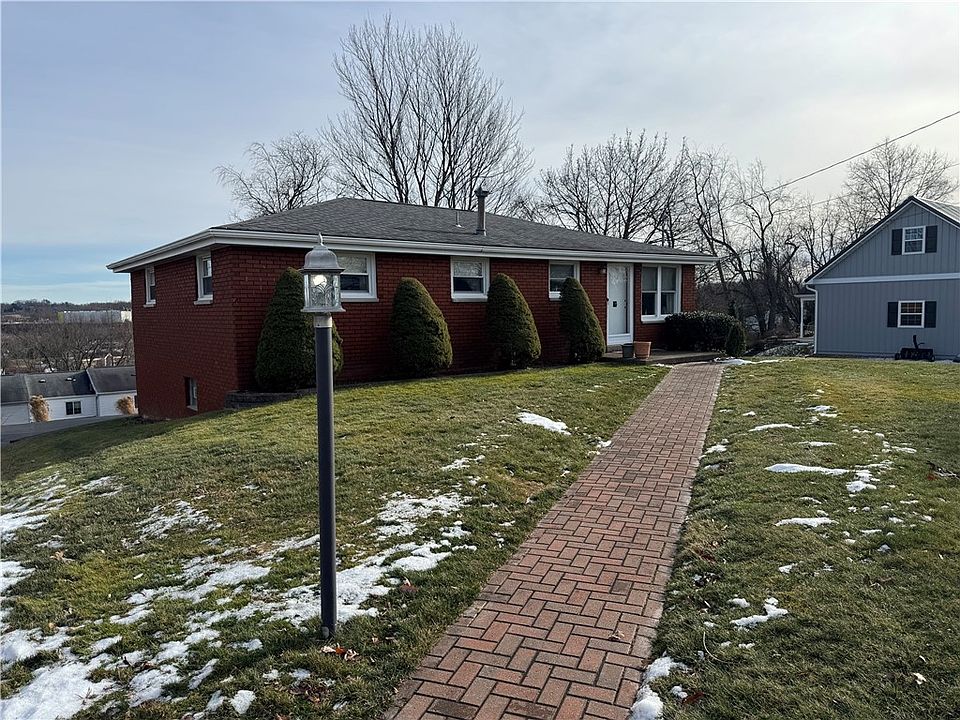 1st image of 225 Chaucer Dr