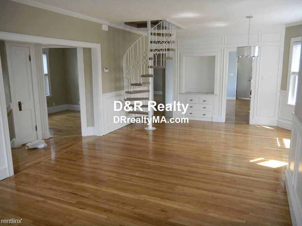 211 Powderhouse Blvd. #2 Somerville (Powderhouse Square) Uni