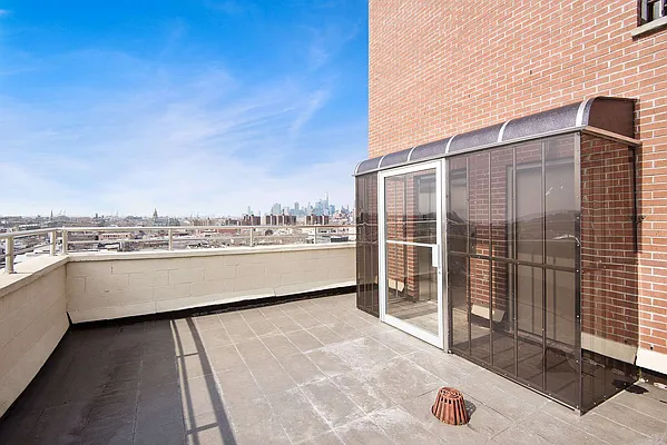 Rented by Compass | media 40