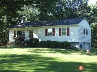 9 Maywood Rd, Newburgh, NY 12550