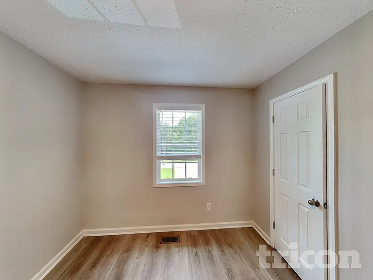 676 Eagles Nest Cir — Photo 10