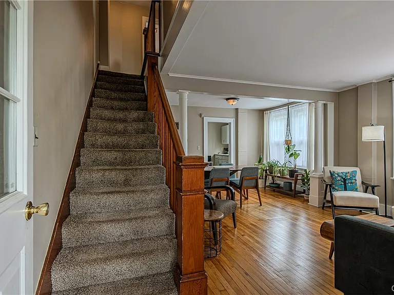 22 Kellogg St — Photo 4