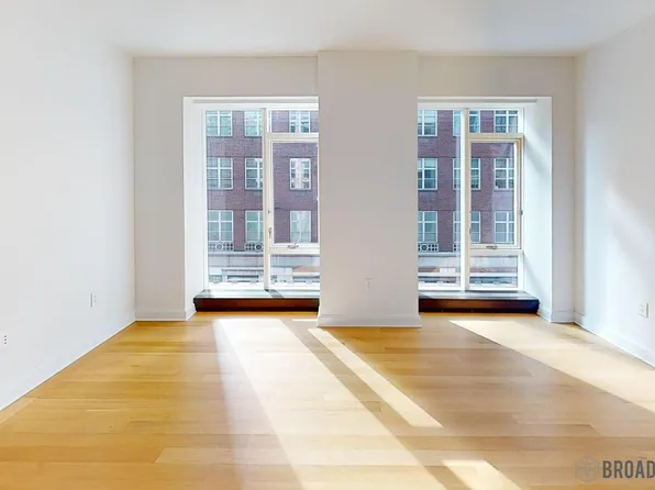 1289 Lexington Avenue image 9 of 23