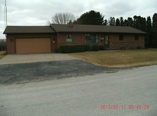 401 E Ririe Pl, Flanagan, IL 61740