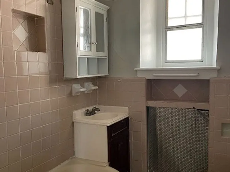 16 Windsor Avenue — Photo 16