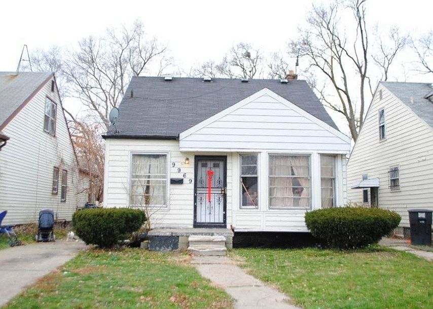 2nd image of 9969 Memorial St