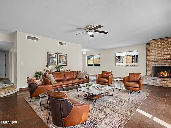 5th image of 1016 Oneida Dr