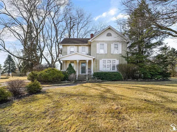 3133 Edgewood Rd, Erie, MI 48133