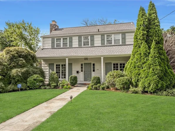 415 Pelham Manor Road, Pelham, NY 10803
