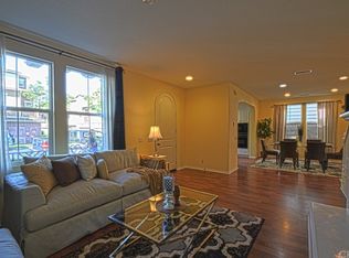 215 Liberty St, Tustin, CA 92782