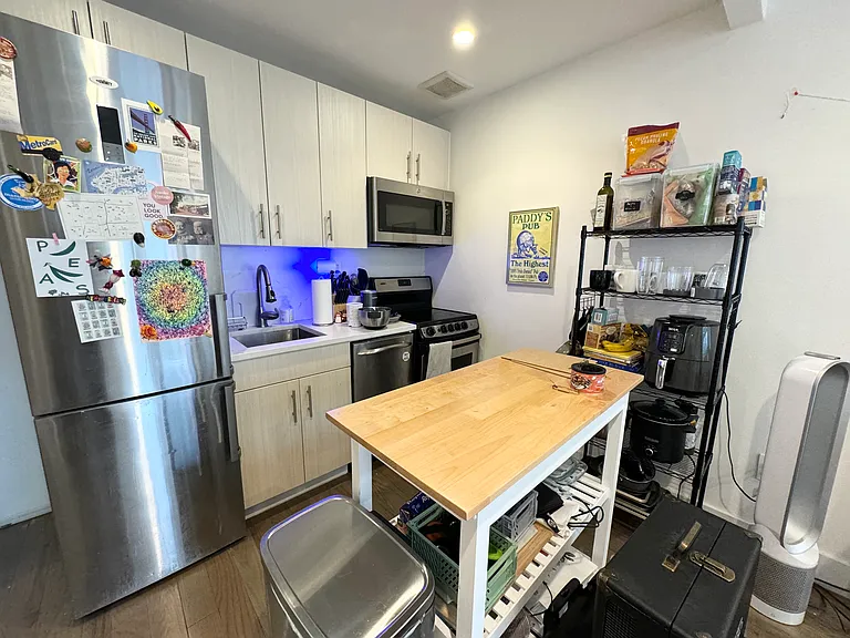80 Delancey St #2F — Photo 2