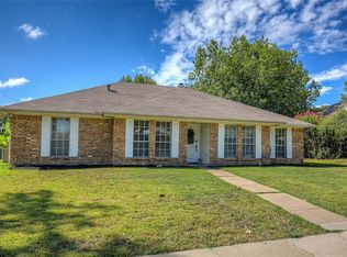 1004 Brownfield Dr, Mesquite, TX 75150
