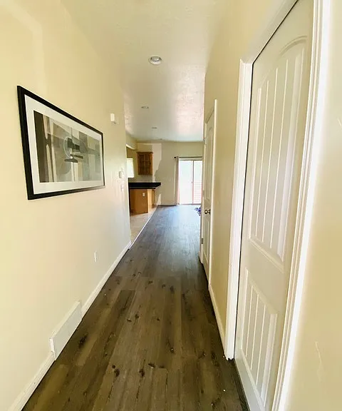 271 E Ailee Ln — Photo 10