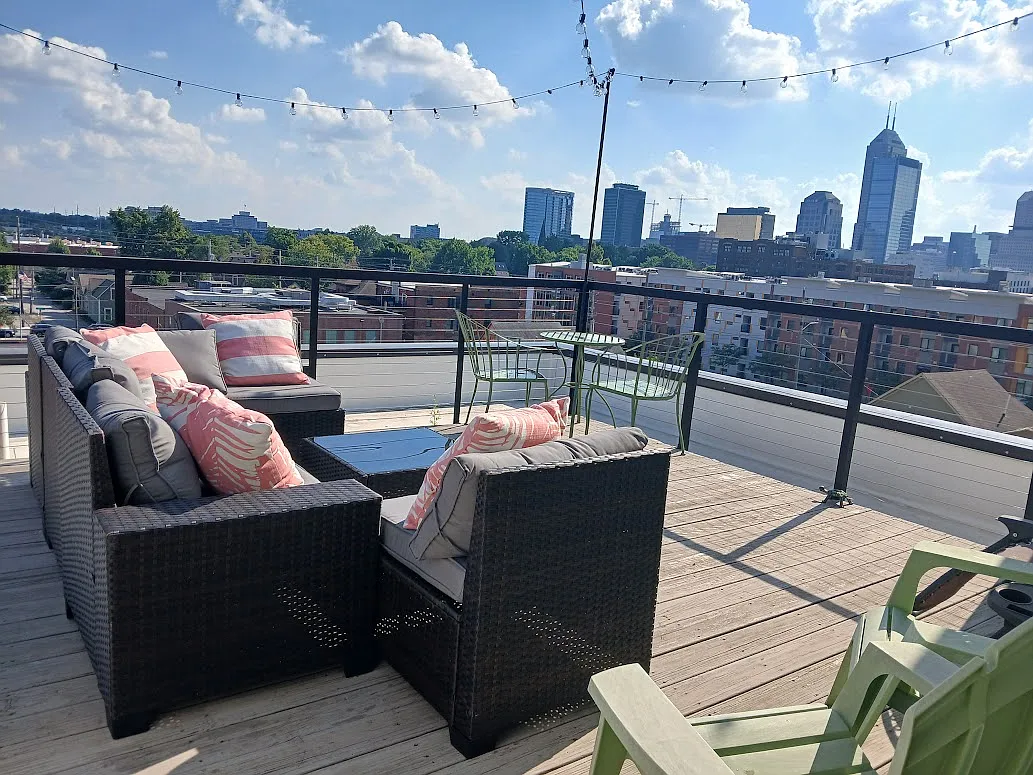 2 bed, 1080 sqft, $2,300 — Photo 1
