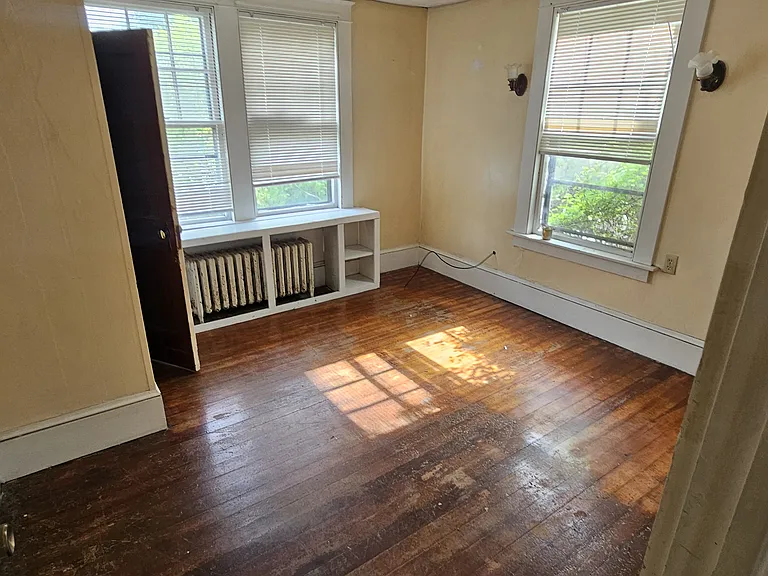 23 Drew St #3 — Photo 2
