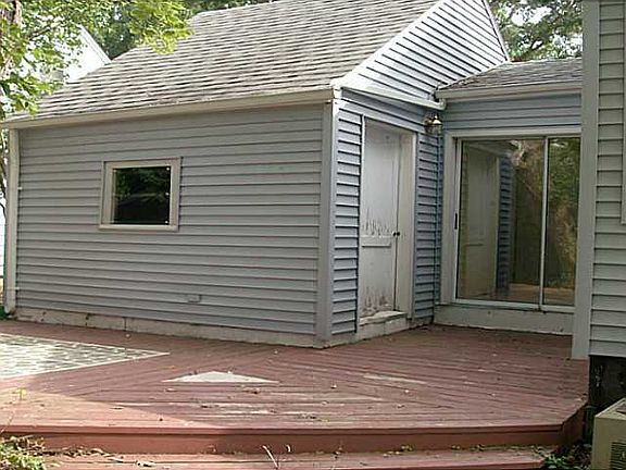3rd image of 2036 Idlewild Dr