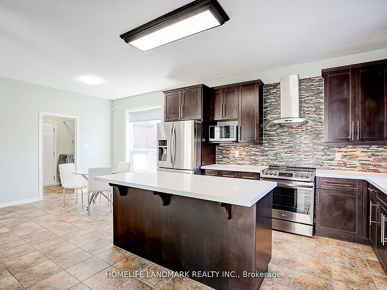 629 College Ave — Photo 10