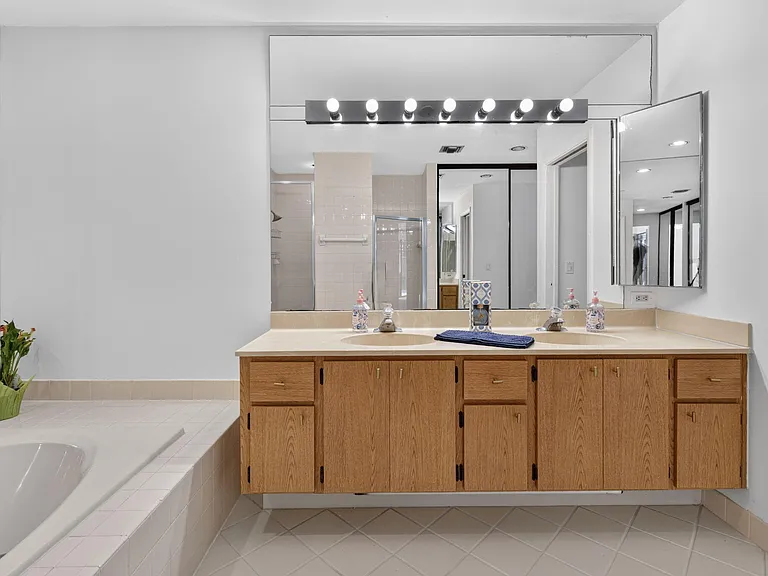 223 E River Park Dr — Photo 21