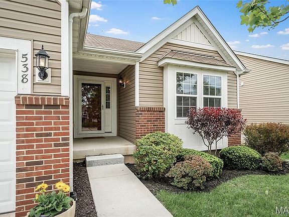 4th image of 538 Country Chase Dr