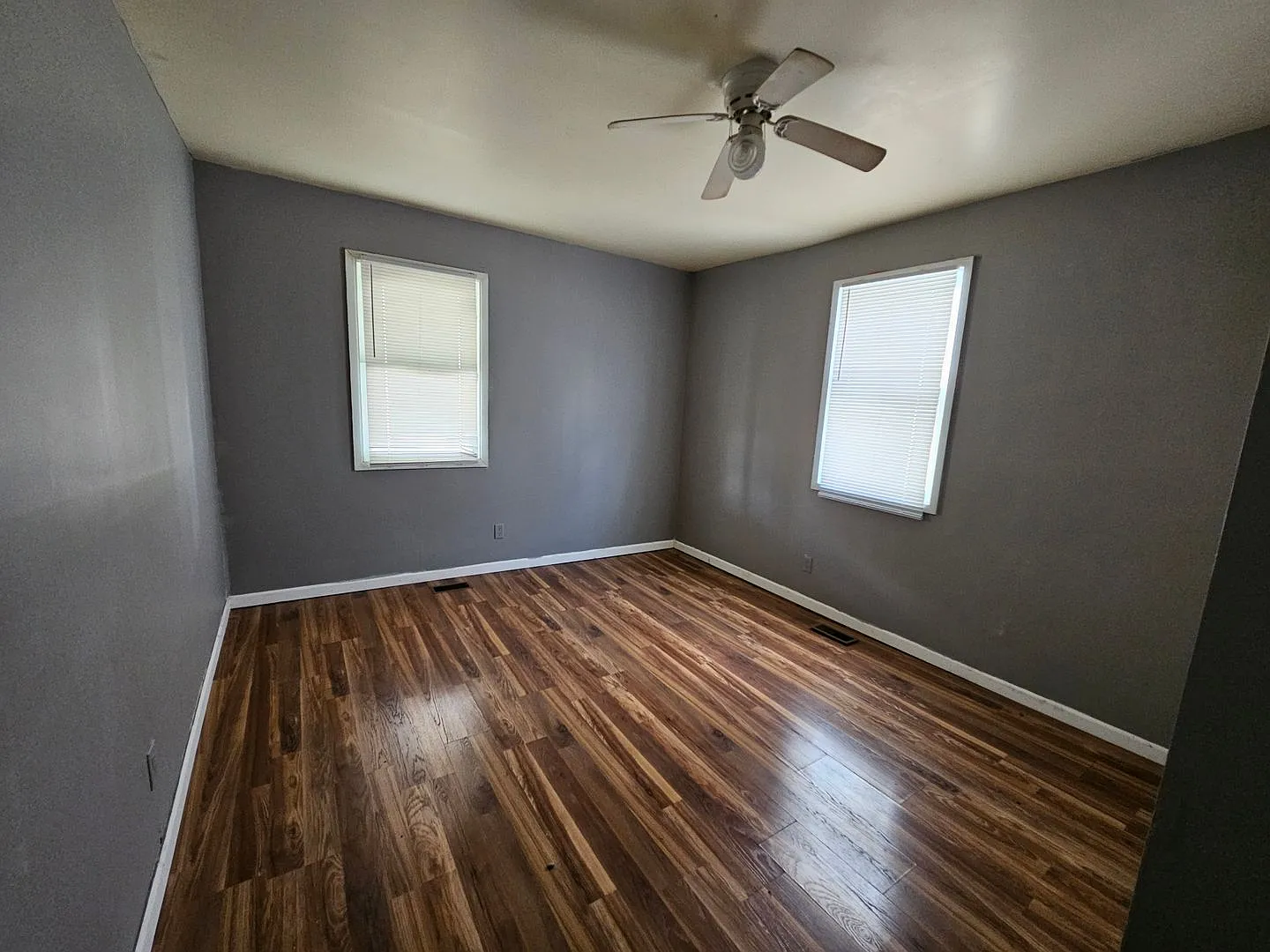 Charming, spacious 4 BR/2 BA home move-in ready! — Photo 2