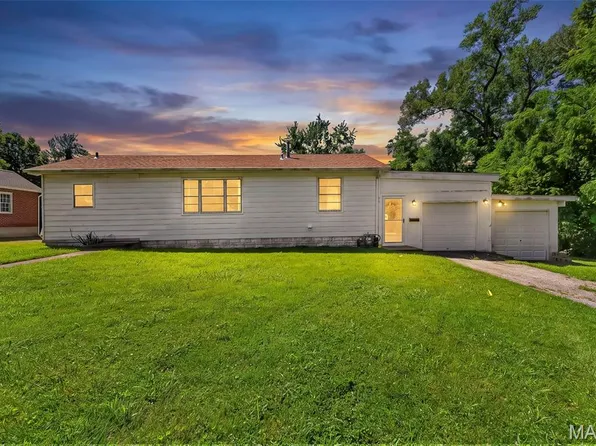 38 S 86th St, Belleville, IL 62223