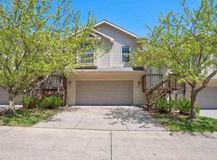883 Karisa Ln, North Liberty, IA 52317