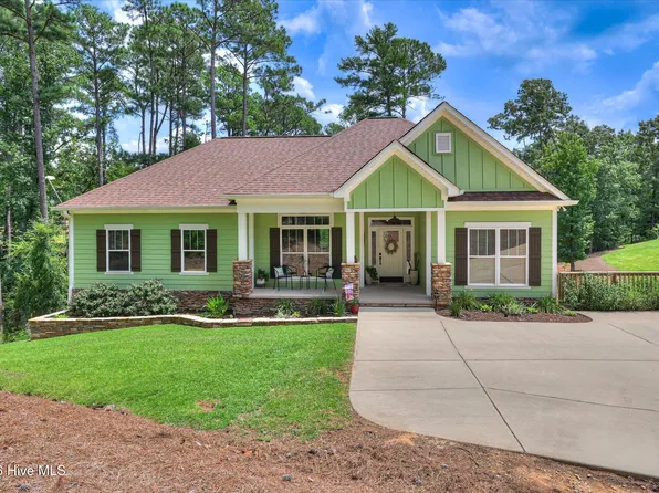 137 Memorial Drive, McCormick, SC 29835
