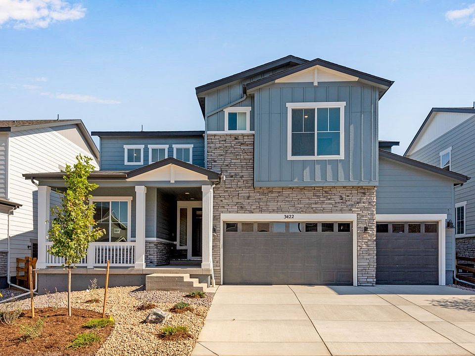 Modern Craftsman style front exterior