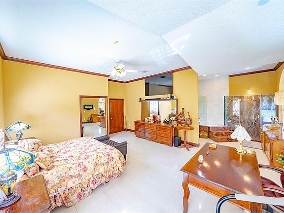 3rd image of 14630 Luray Road