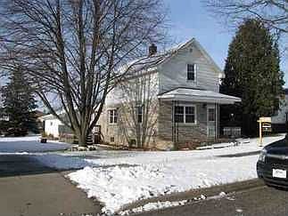 1st image of 325 Saginaw St