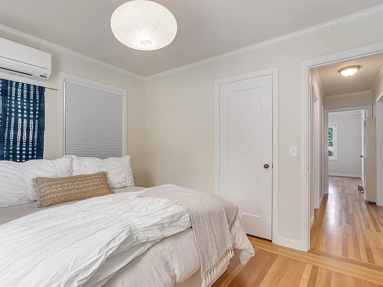 1410 Banks Ave — Photo 19