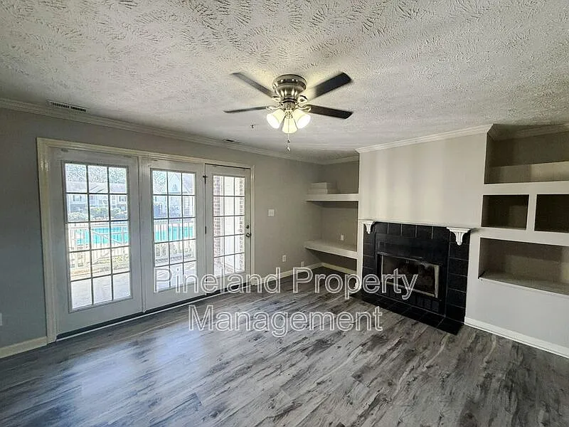 2 bed, 2.0 bath, 1157 sqft, $1,300 — Photo 3