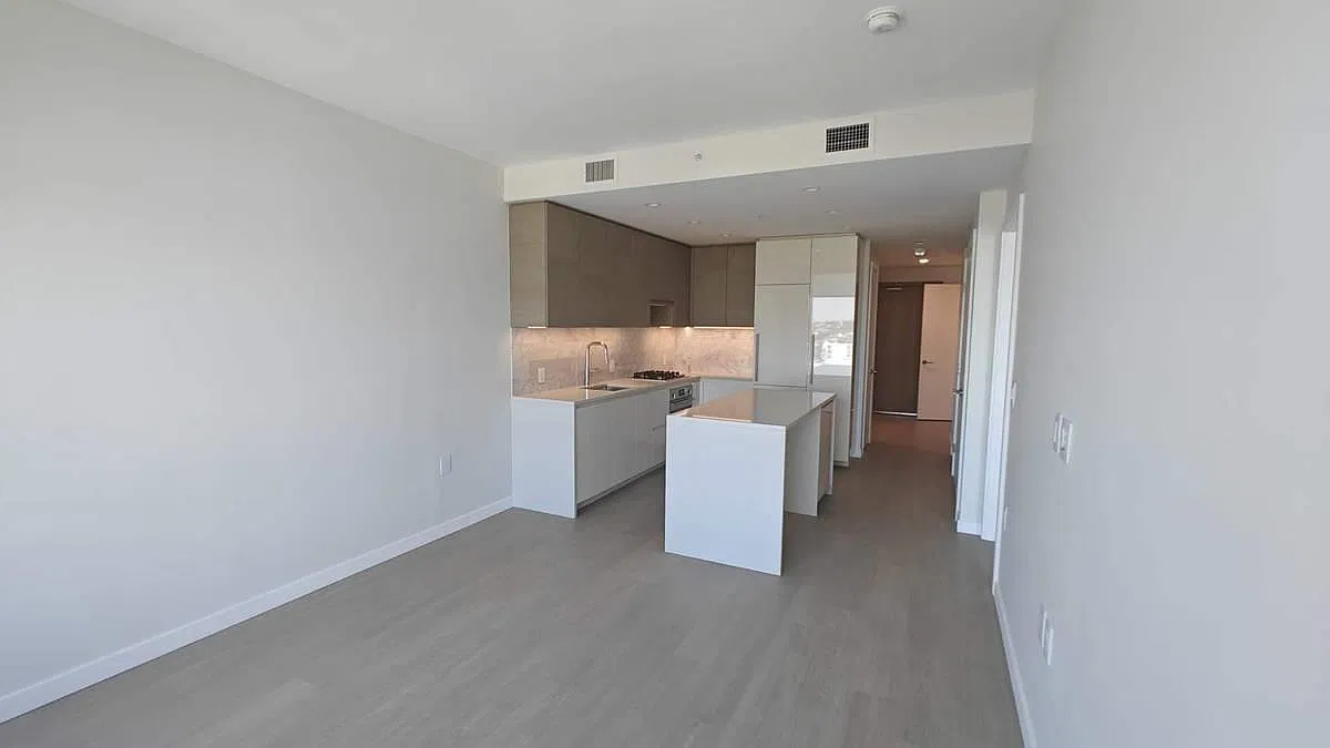 2 bed, 760 sqft, $2,950 — Photo 2