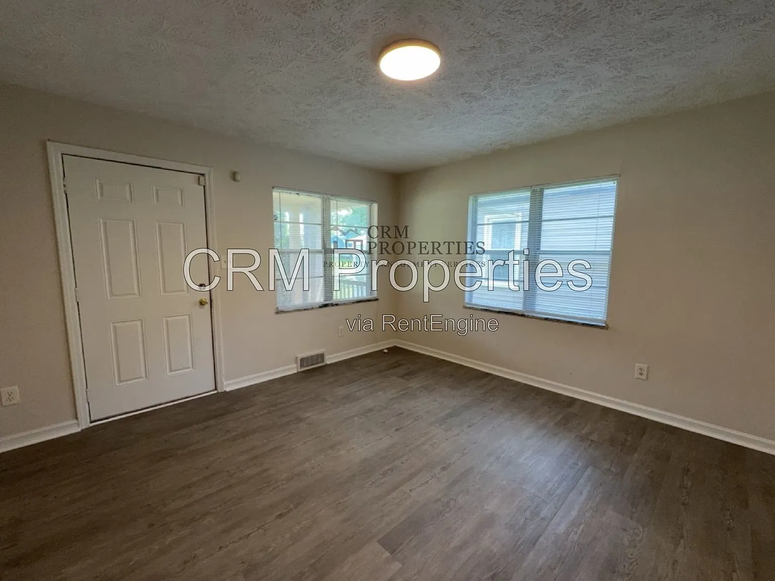 2 bed, 1.0 bath, 740 sqft, $825 — Photo 4