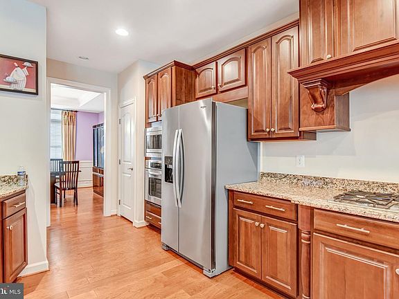 2nd image of 24944 Earlsford Dr