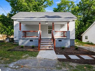 802 W Hampton St, Laurens, SC 29360