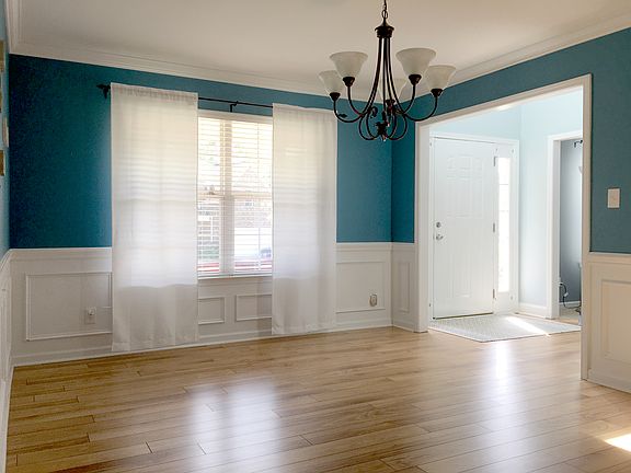 5th image of 305 Loblolly Dr