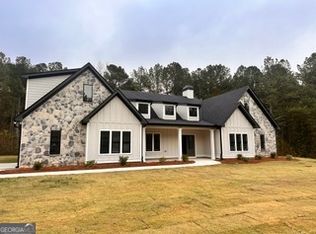 114 Red Oak Ln, Carrollton, GA
