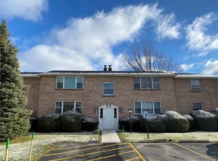 72A Old Lyme Dr #4, Buffalo, NY 14221